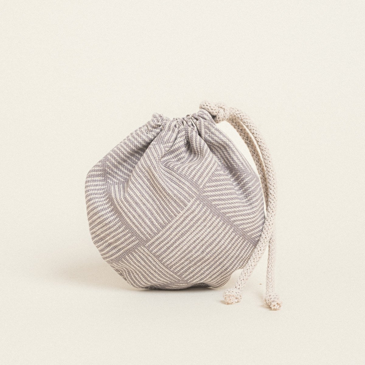 952db90c-0edb-438d-ac88-c442cf67058c-3 Beauty Home ΠΟΥΓΚΙ ΟΒΑΛ ΜΕ ΚΟΡΔΟΝΙ 13 x 14 cm ΔΙΑΓΩΝΙΕΣ ΓΡΑΜΜΕΣ ΜΠΕΖ - Image 1