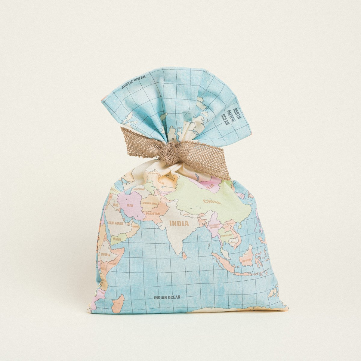 bf665106-2ec9-433a-ba40-c66d401bebcb-3 Beauty Home ΠΟΥΓΚΙ “L” 32 x 47 cm ΧΑΡΤΗΣ ΕΓΧΡΩΜΟΣ - Image 1