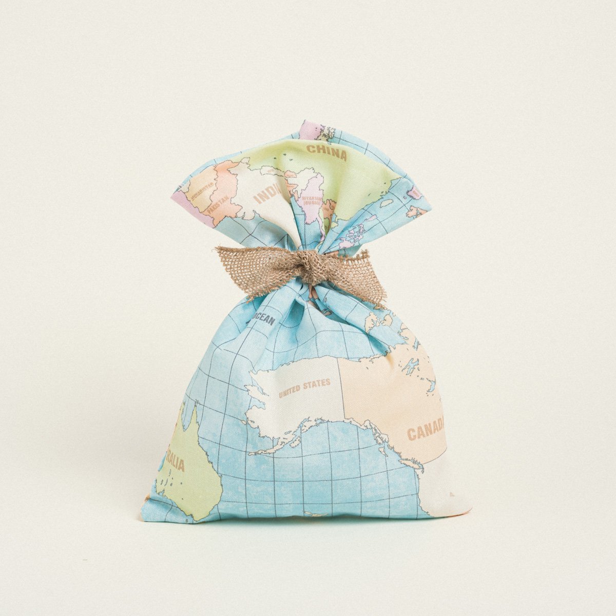 ce4daf49-33a1-4e7d-989a-2352f61d230d-3 Beauty Home ΠΟΥΓΚΙ “M” 26 x 37 cm ΧΑΡΤΗΣ ΕΓΧΡΩΜΟΣ - Image 1