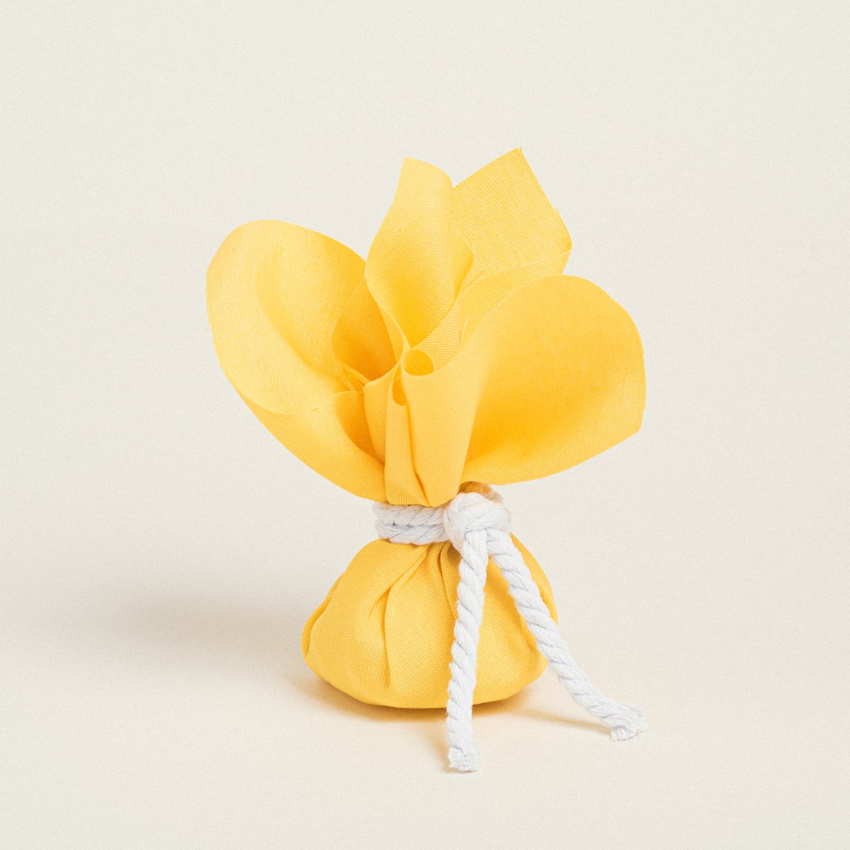 ce841546-a613-4271-933e-e3fdb13c6c7c-3 Beauty Home ΜΑΝΤΗΛΙ 27 x 27 cm ΚΙΤΡΙΝΟ - Image 1