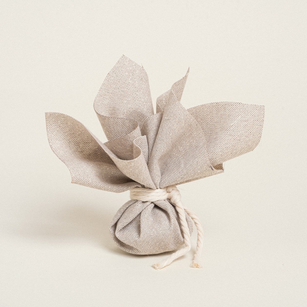 d80939b3-b178-4b59-9a8f-aeb1786b37d5-3 Beauty Home ΜΑΝΤΗΛΙ 27 x 27 cm ΜΠΕΖ ΧΡΥΣΟ LUREX - Image 1