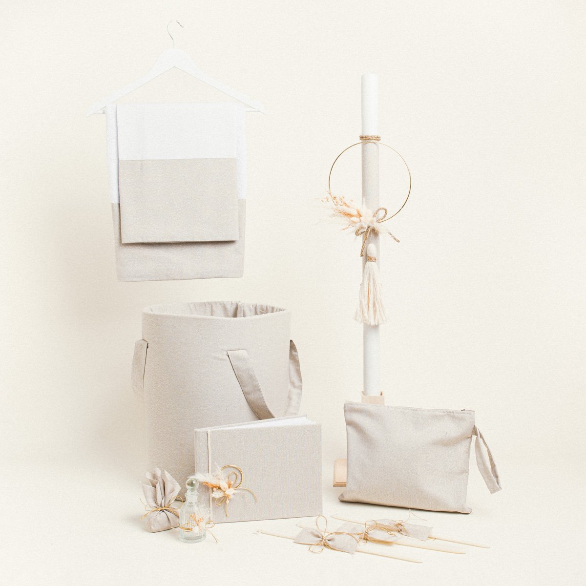 deb2a1ff-8a39-43e5-b9ff-1dcb40c7d422 Beauty Home ΣΕΤ ΒΑΠΤΙΣΗΣ ΜΠΕΖ ΧΡΥΣΟ LUREX - Image 1