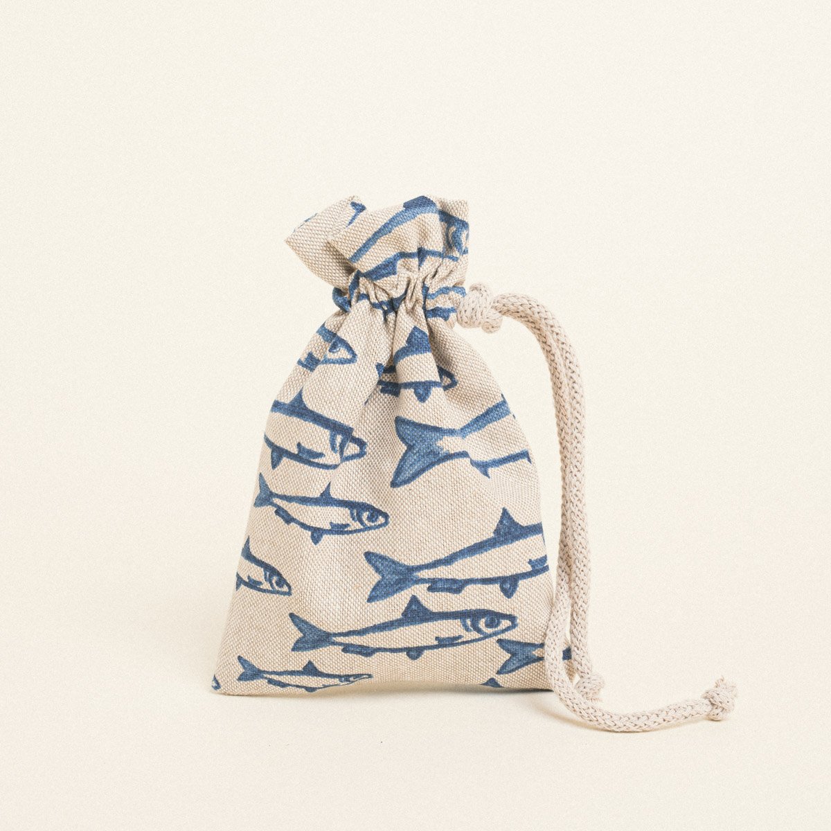 e9b8dc3f-1bda-4baa-b06a-09bb05bbb7a8 Beauty Home ΠΟΥΓΚΙ ΜΕ ΚΟΡΔΟΝΙ 12 x 17 cm ΨΑΡΙΑ ΜΕ ΟΨΗ ΖΩΓΡΑΦΙΣΜΕΝΑ ΣΤΟ ΧΕΡΙ - Image 1