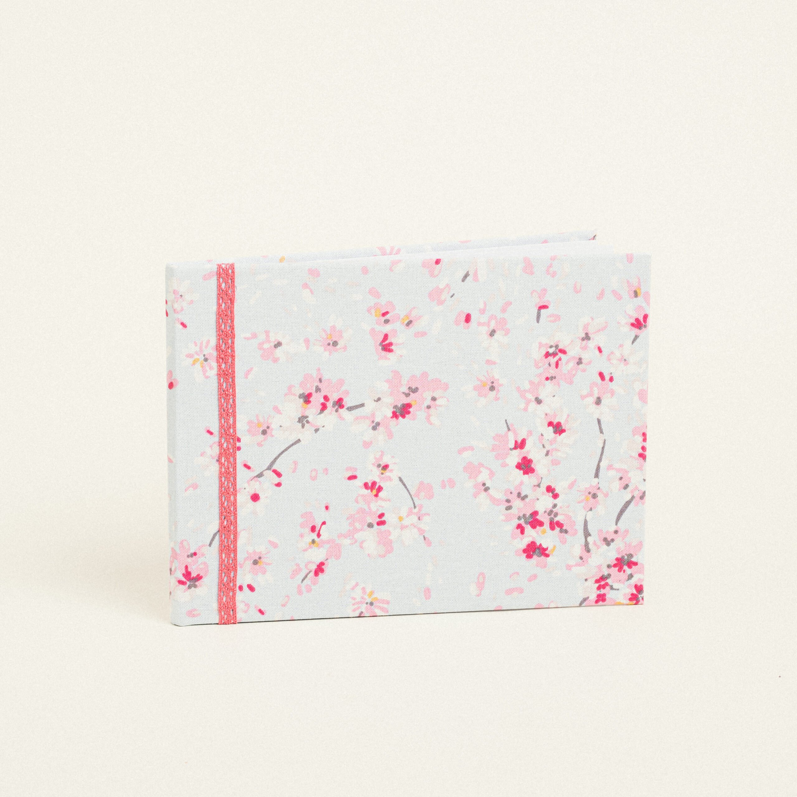 fe0d1c01-6064-46f5-9982-611486db403a-scaled-1 Beauty Home ΒΙΒΛΙΟ ΕΥΧΩΝ ΑΜΥΓΔΑΛΙΑ - Image 1