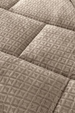 Κουβερτοπάπλωμα King Size 240×260 Guy Laroche Profile Camel - Image 3