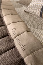 Παπλωματοθήκη Υπέρδιπλη 225×245 Guy Laroche Status Beige Suede - Image 3