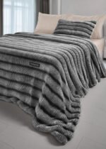 Γούνινη Κουβέρτα UltraSoft King SIze 260×240 Guy Laroche Gazelle Black - Image 2