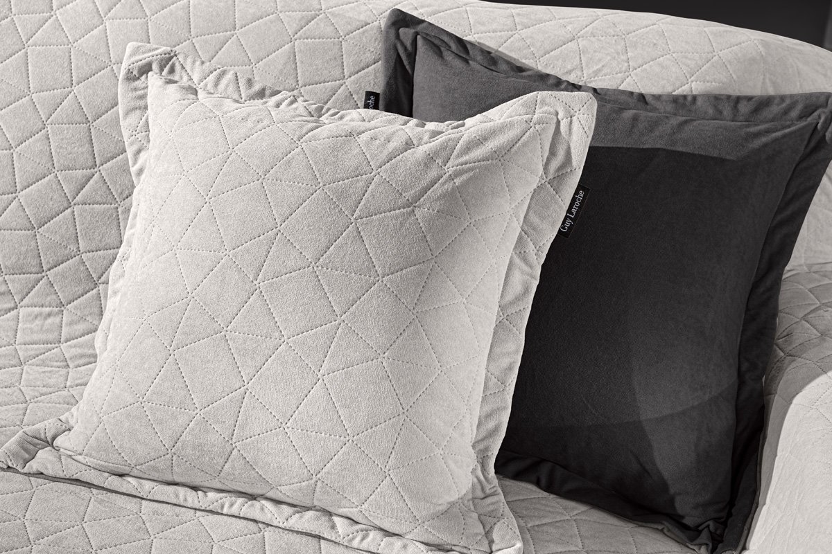 1116086225000 Διακοσμητική Μαξιλαροθήκη 40×40+3 Guy Laroche Avalon Elephant - Image 1