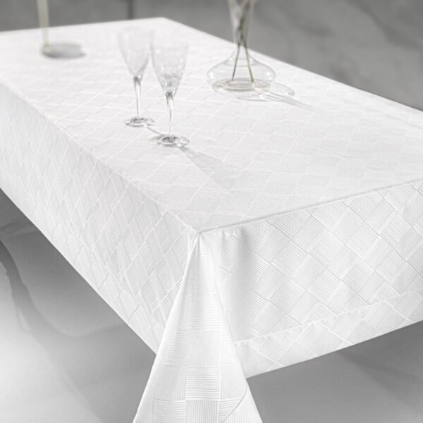 Τραπεζομάντηλο 160×220 Guy Laroche Attitude White