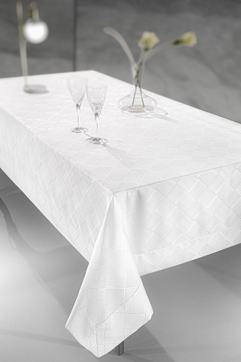 1119086225009 Τραπεζομάντηλο 160×220 Guy Laroche Attitude White - Image 1