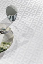 Τραπεζομάντηλο 160×260 Guy Laroche Horizon White - Image 2