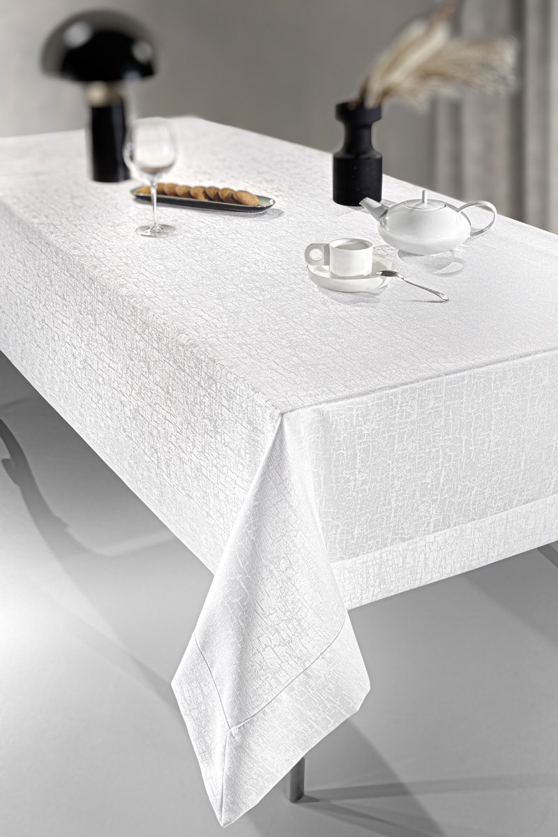1119086225017 Τραπεζομάντηλο 160×320 Guy Laroche Blast White - Image 1