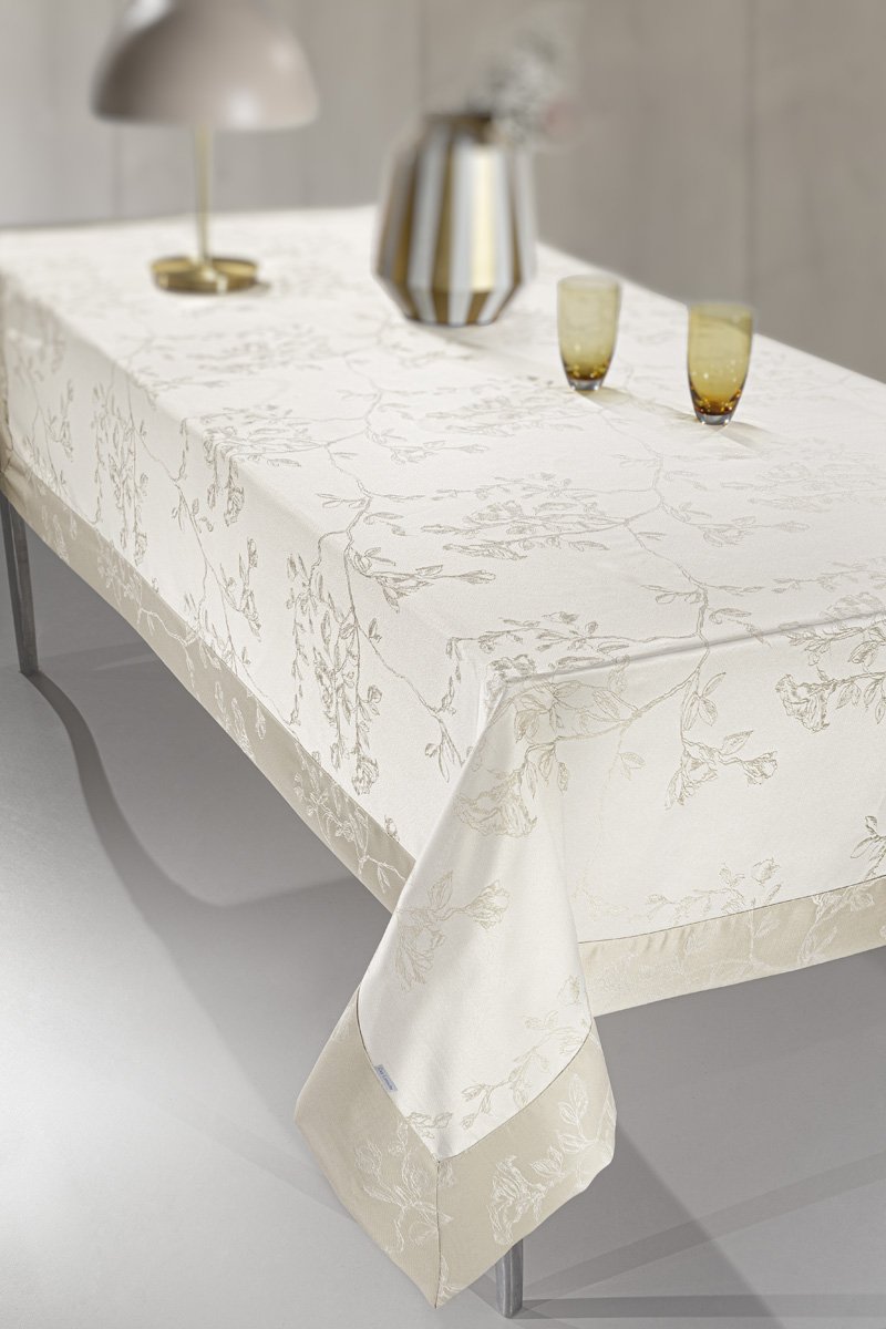 1119086225018 Τραπεζομάντηλο 160×220 Guy Laroche Country Beige - Image 1