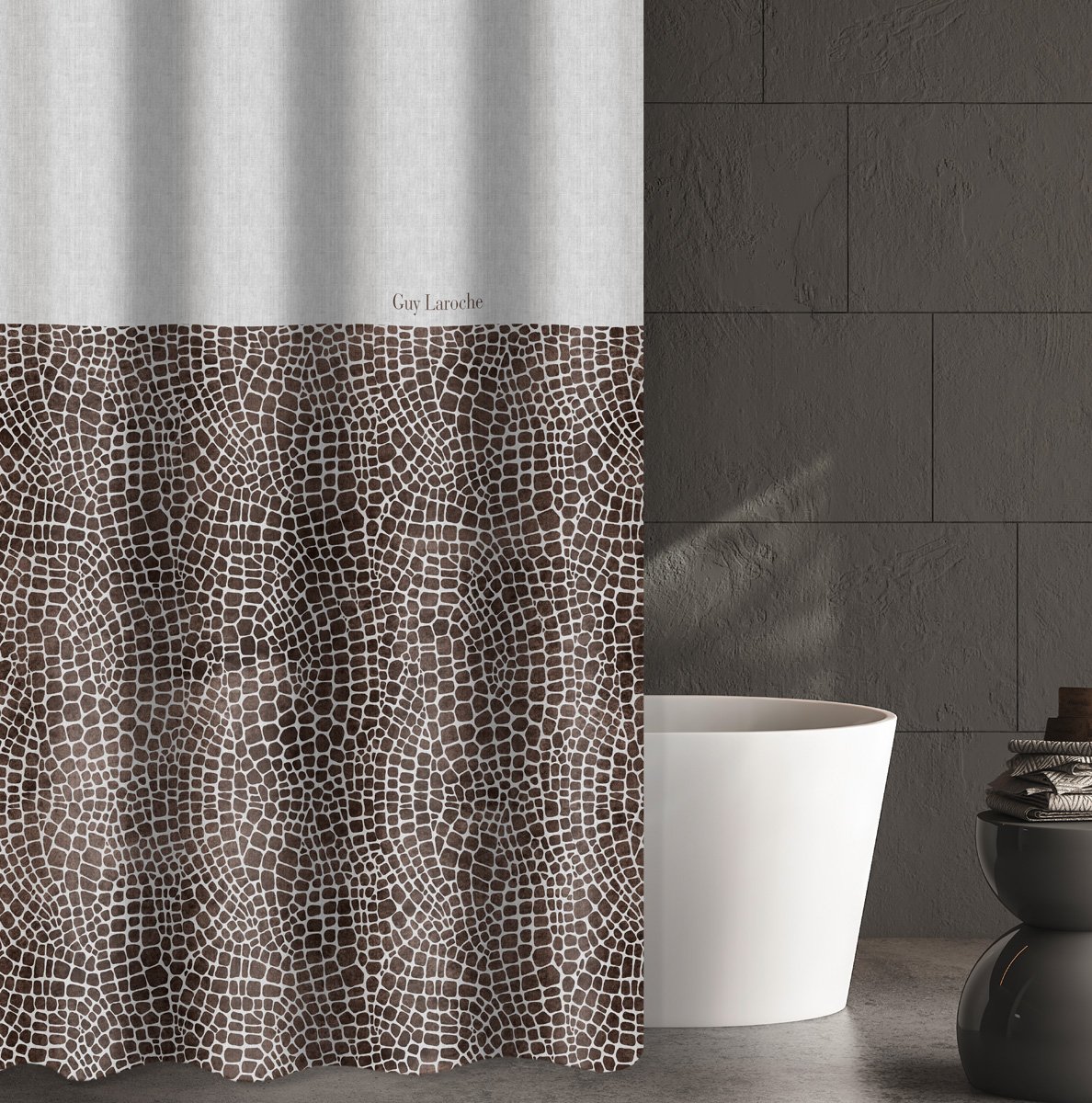 1128030225014 Κουρτίνα Μπάνιου 180×185 Αδιάβροχη Guy Laroche Safari Choco - Image 1