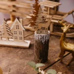 Beauty Home Χριστουγεννιάτικο διακοσμητικό σε ξύλινη βάση με χρυσό γκλίτερ 5 x 24 cm - Image 2