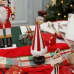 Beauty Home Διακοσμητικό Ριγέ Δέντρο με Γούνινη Λεπτομέρεια, Κόκκινο-Λευκό-Χρυσό Ø6 x 20 cm - Image 2