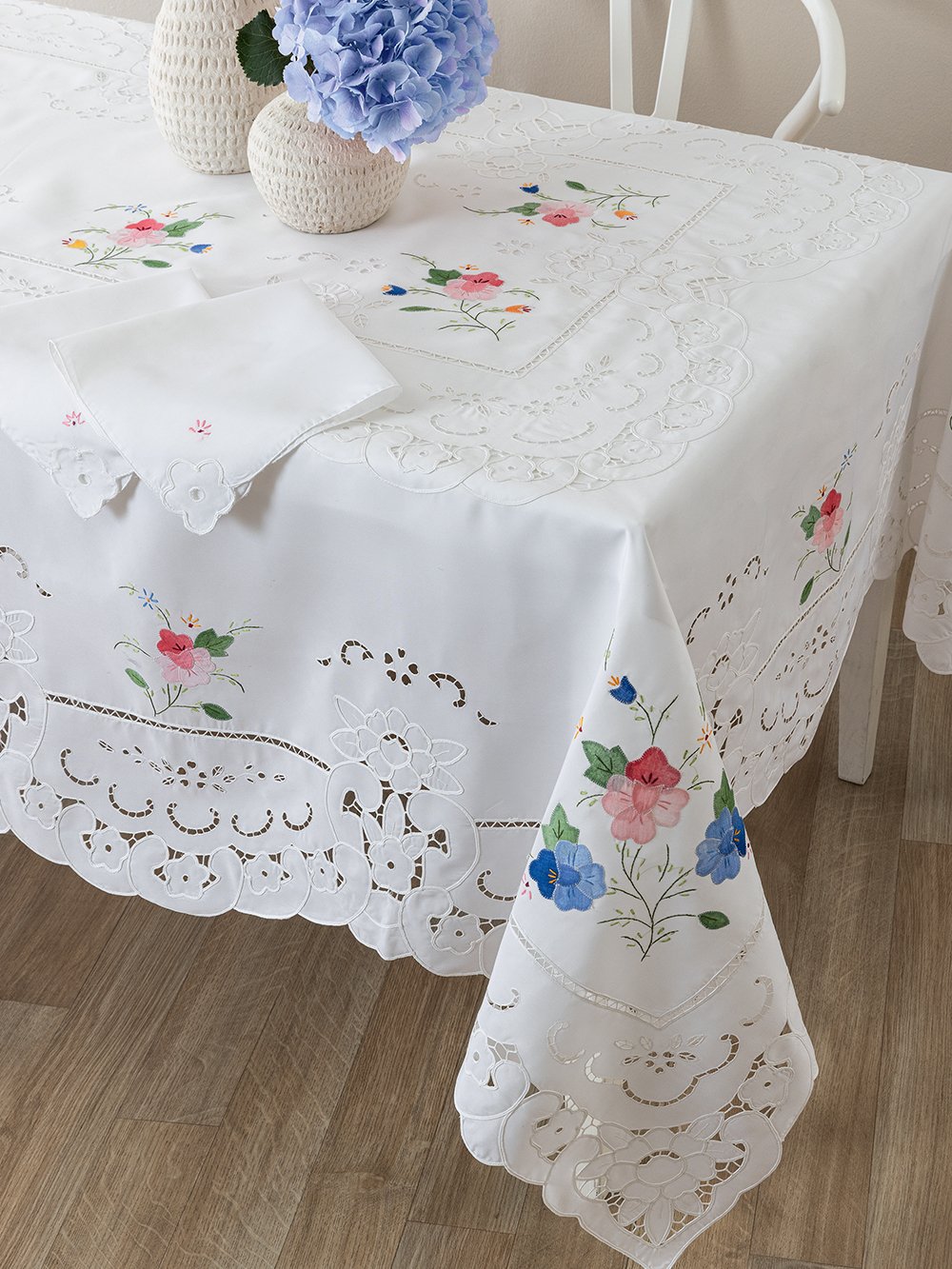 5205857304591_6 Σετ Τραπεζομάντηλο Με 12 Πετσέτες Φαγητου Vintage Beauty 180x270 LORA Λευκό Palamaiki - Image 1