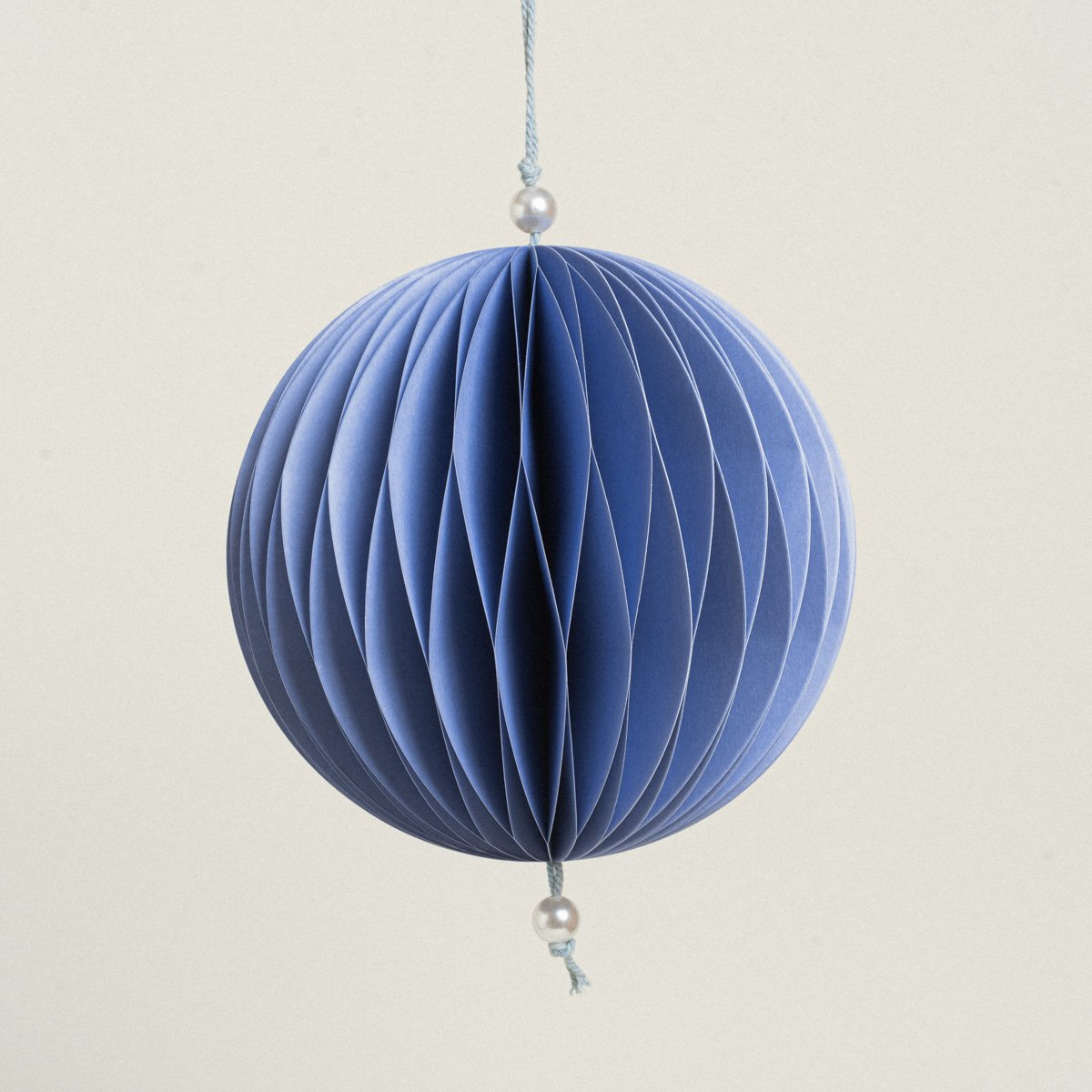 8720194888469 Beauty Home ΧΑΡΤΙΝΗ ΜΠΑΛΑ ΓΑΛΑΖΙΑ 15 cm - Image 1