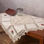 Καρέ με πλεκτό και απλικέ (90cm x 90cm) 030 κόκκινο λουλούδι SilkFashion