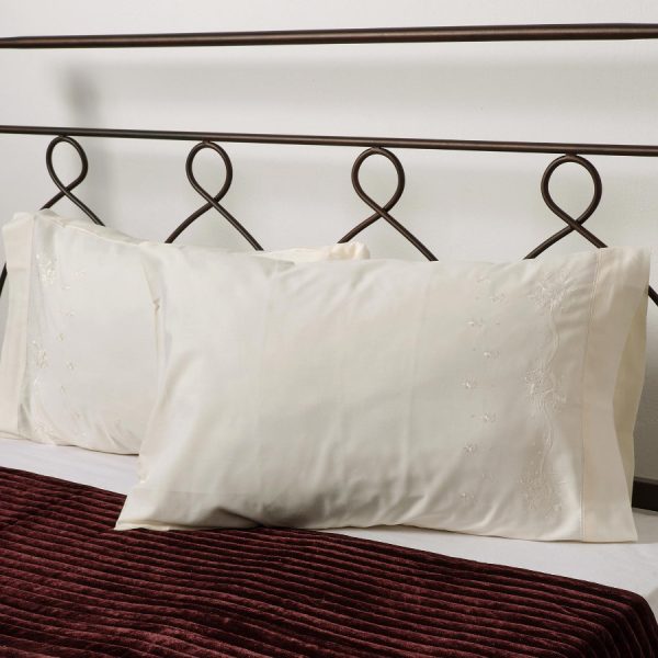 Βαμβακερή μαξιλαροθήκη με κέντημα 050 (46cm x 70cm) μπέζ ζευγάρι SilkFashion