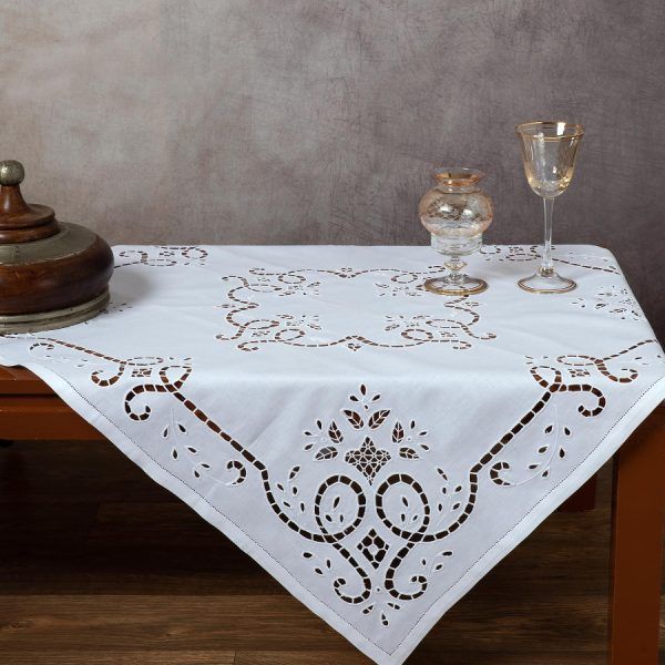 Χειροποίητο κοφτό τραπεζοκαρέ 09 (140cm x 140cm) λευκό SilkFashion