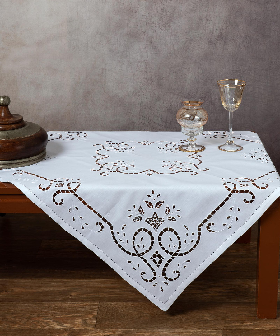 09-1 Χειροποίητο κοφτό τραπεζοκαρέ 09 (140cm x 140cm) λευκό SilkFashion - Image 1