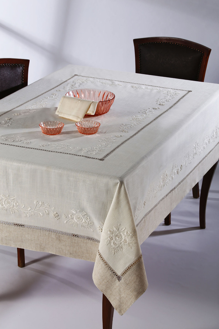 11676-4 Χειροποίητο τραπεζομάντηλο 11676 (170cm x 270cm) SilkFashion - Image 1