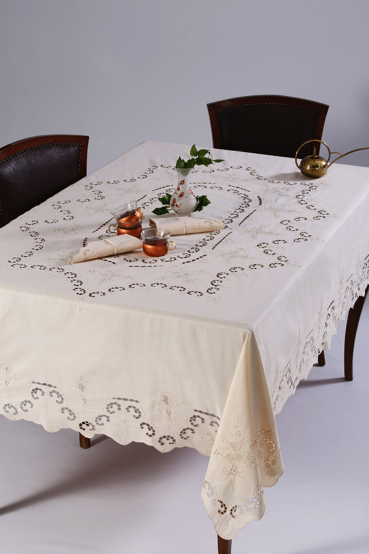 1285 Χειροποίητο τραπεζομάντηλο 1285 (170cm x 170cm) μπέζ SilkFashion - Image 1