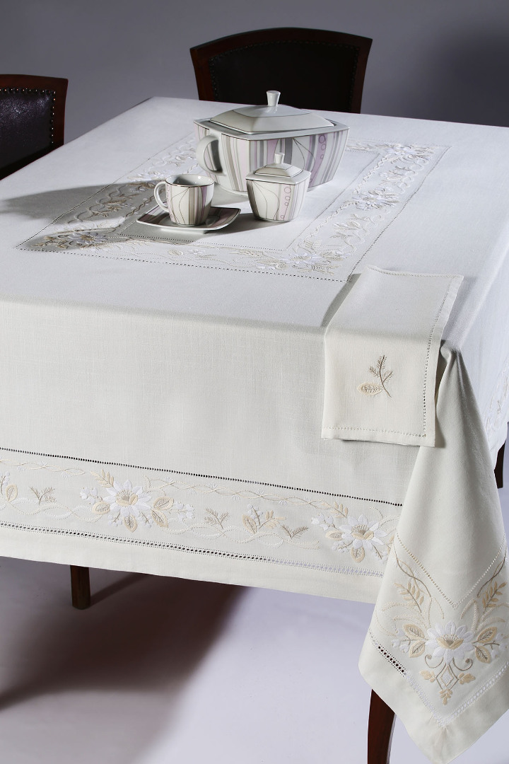 1558-3 Χειροποίητο τραπεζομάντηλο 1558 (170cm x 270cm) SilkFashion - Image 1