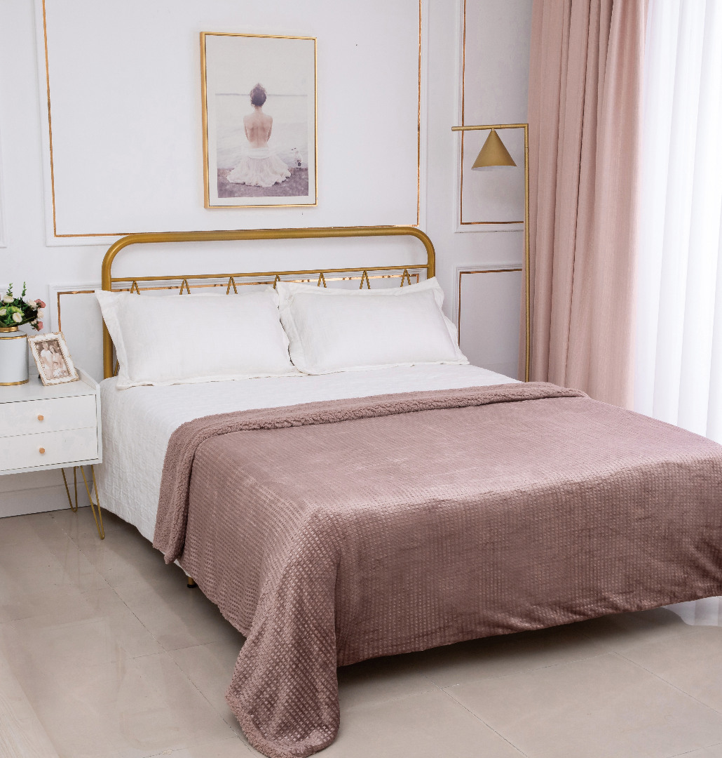 21拼-1 Κουβέρτα με sherpa damask (220cm x 240cm) syklamen SilkFashion - Image 1