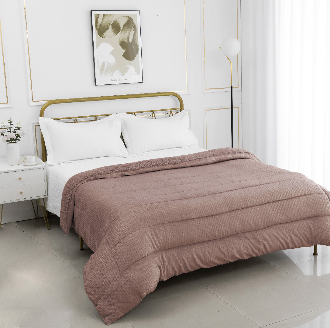 21棉-2-1 Κουβερτοπάπλωμα damask (170cm x 220cm) syklamen SilkFashion - Image 1