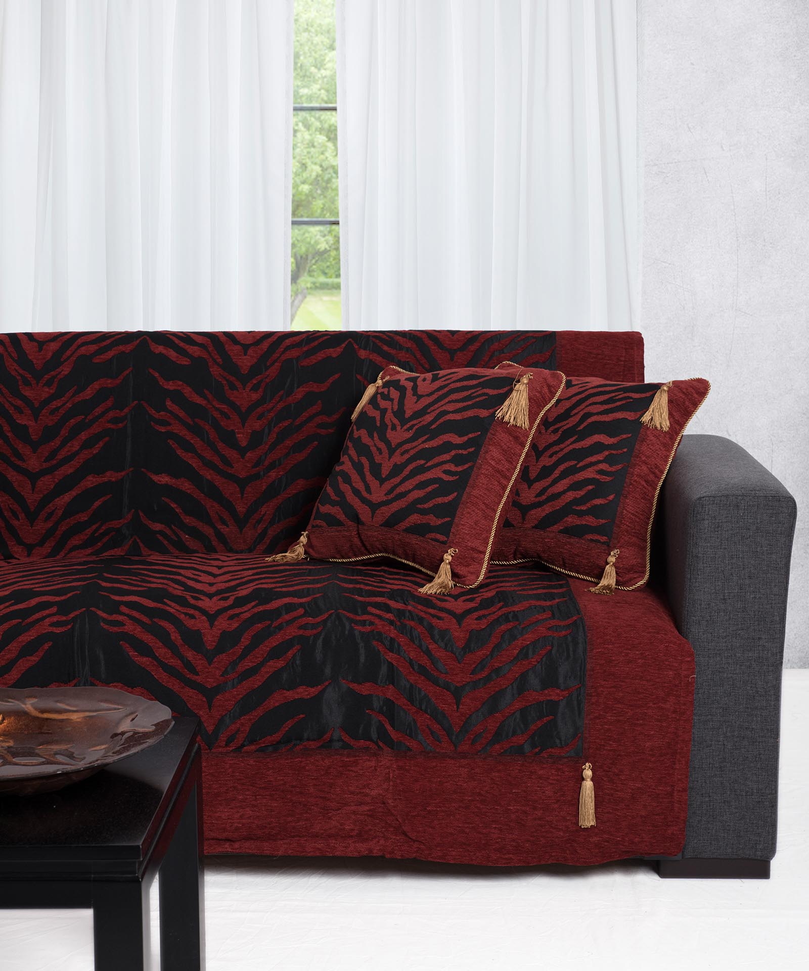 306mavrokokkino ΡΙΧΤΑΡΙΑ 306 (180cm x 180cm / 180cm x 250cm / 180cm x 300cm) μαύρο κόκκινο SilkFashion - Image 1