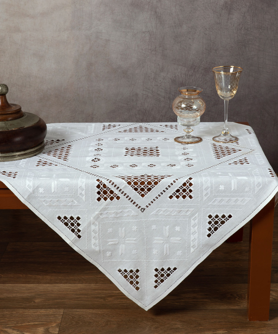 342-1 Χειροποίητο λευκαδίτικο καρέ 342-1 (90cm x 90cm) SilkFashion - Image 1