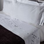 ΧΕΙΡΟΠΟΙΗΤΟ ΚΟΦΤΟ ΣΕΝΤΟΝΙ 4187 ΤΡΙΩΝ ΤΕΜΑΧΙΩΝ (225CM X 270CM) ΛΕΥΚΟ SilkFashion