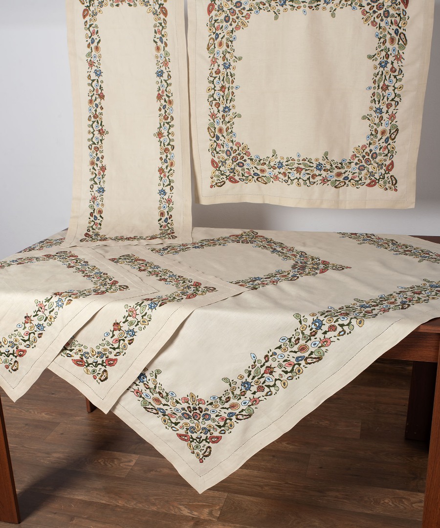 517 Σετ 5 τεμαχίων (80cm x 80cm, 45cm x 110cm, 130cm x 130cm, 2x60cm x 60cm) 517 SilkFashion - Image 1