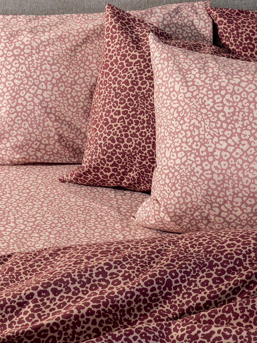 5205857296711_3 Ζεύγος Μαξιλαροθήκες Fashion Life 52x72 FL6285 Κόκκινο Palamaiki - Image 1