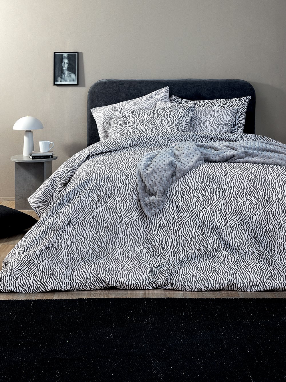 5205857296841_3 Σετ Μονά Σεντόνια Fashion Life 110x200+30 FL6287 Με Λάστιχο Μαύρο Palamaiki - Image 1