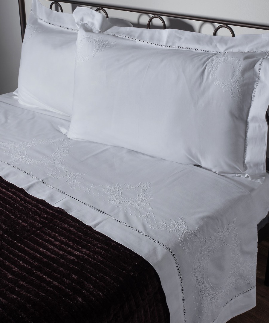 624leyko ΧΕΙΡΟΠΟΙΗΤΟ ΣΕΝΤΟΝΙ 624 ΤΕΣΣΑΡΩΝ ΤΕΜΑΧΙΩΝ (225CM X 270CM) ΛΕΥΚΟ SilkFashion - Image 1