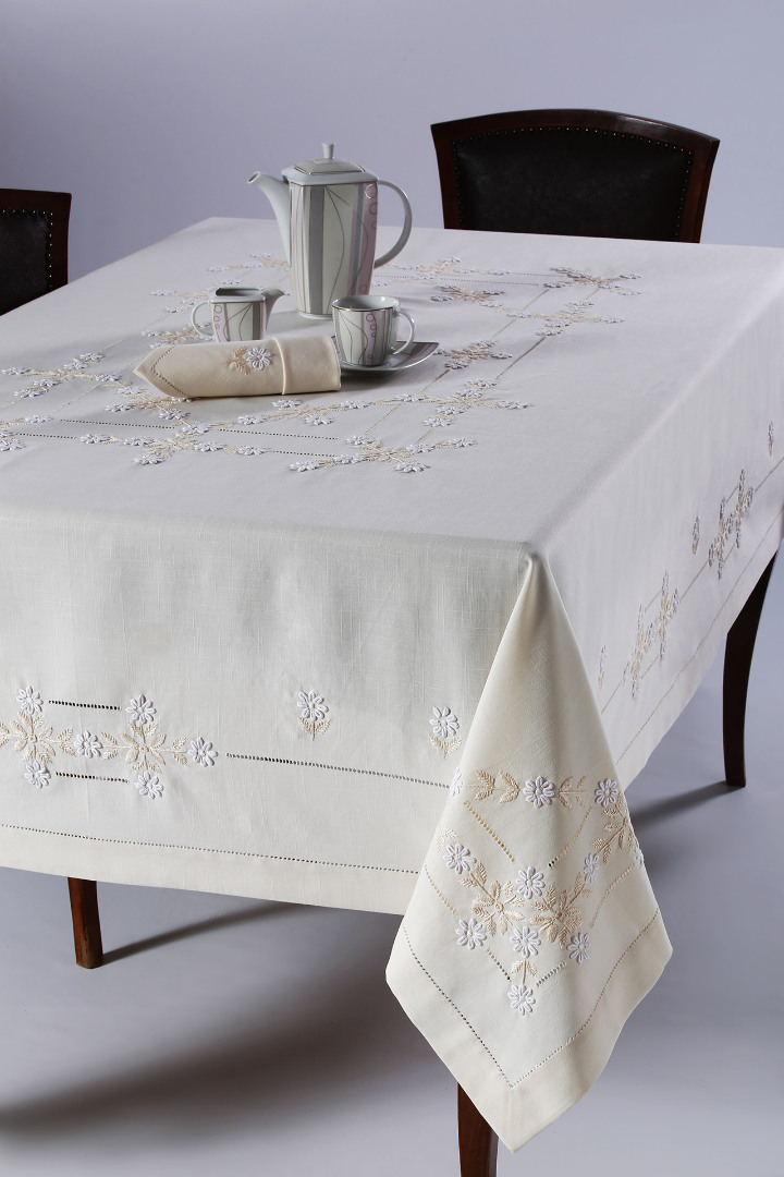 7083 Χειροποίητο τραπεζομάντηλο 7083 (170cm x 220cm) SilkFashion - Image 1