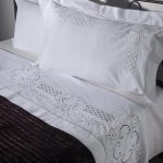 ΧΕΙΡΟΠΟΙΗΤΟ ΣΕΝΤΟΝΙ 710 ΤΡΙΩΝ ΤΕΜΑΧΙΩΝ (225CM X 270CM) ΛΕΥΚΟ SilkFashion