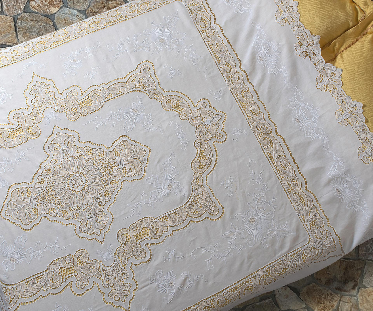 779 Χειροποίητη λινή κουβέρτα 779 (245cm x 280cm) SilkFashion - Image 1