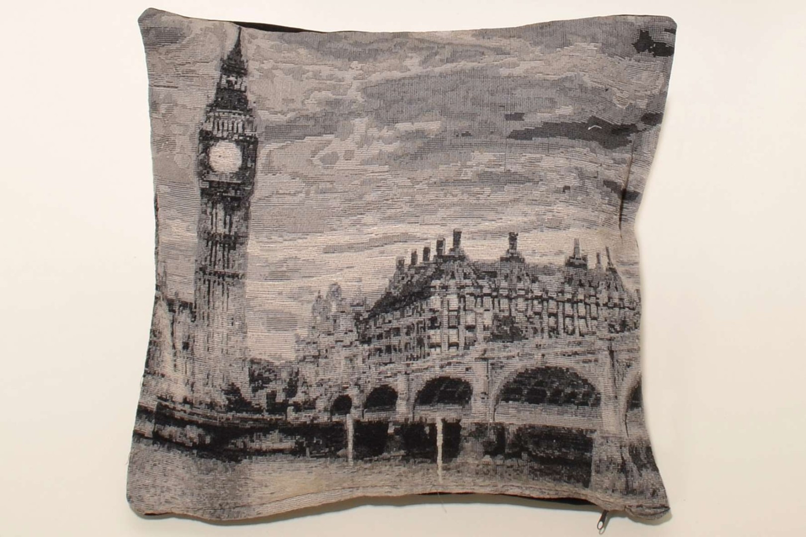 BIG-BEN ΜΑΞΙΛΑΡΟΘΗΚΗ (45cm x 45cm) BIG BEN SilkFashion - Image 1