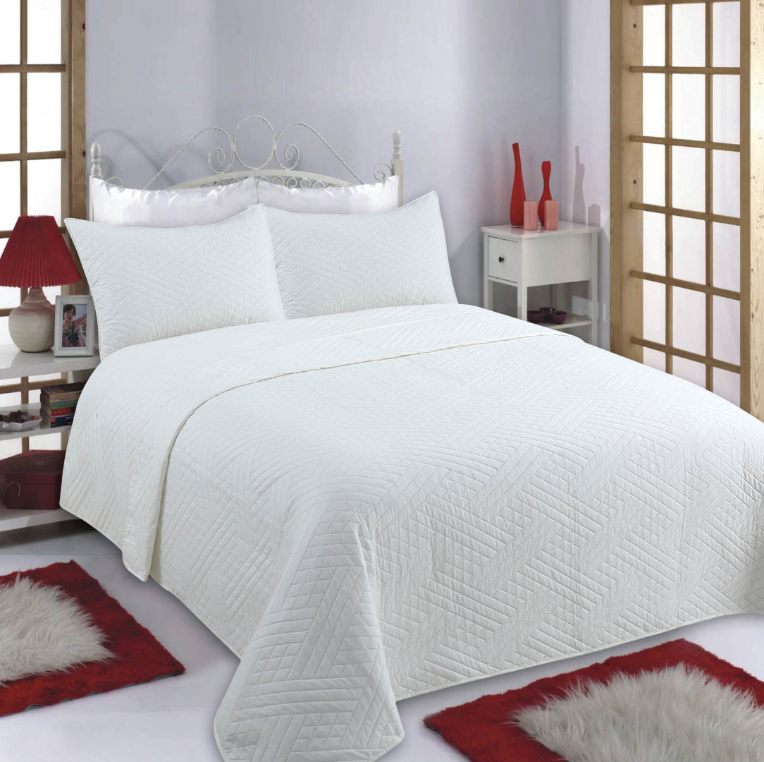 DIAMOND-IVORY-1 ΚΟΥΒΕΡΛΙ σετ (220cm x 240cm + 2 x 50cm x 70cm) DIAMOND ivory SilkFashion - Image 1