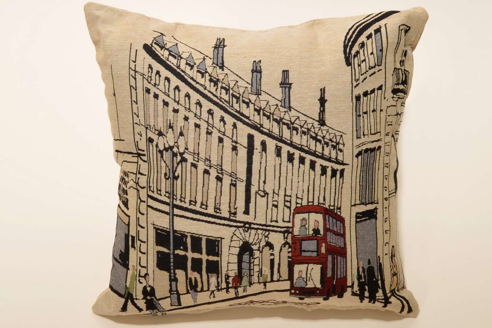 LONDON-BUS ΜΑΞΙΛΑΡΟΘΗΚΗ (45cm x 45cm) LONDON BUS SilkFashion - Image 1