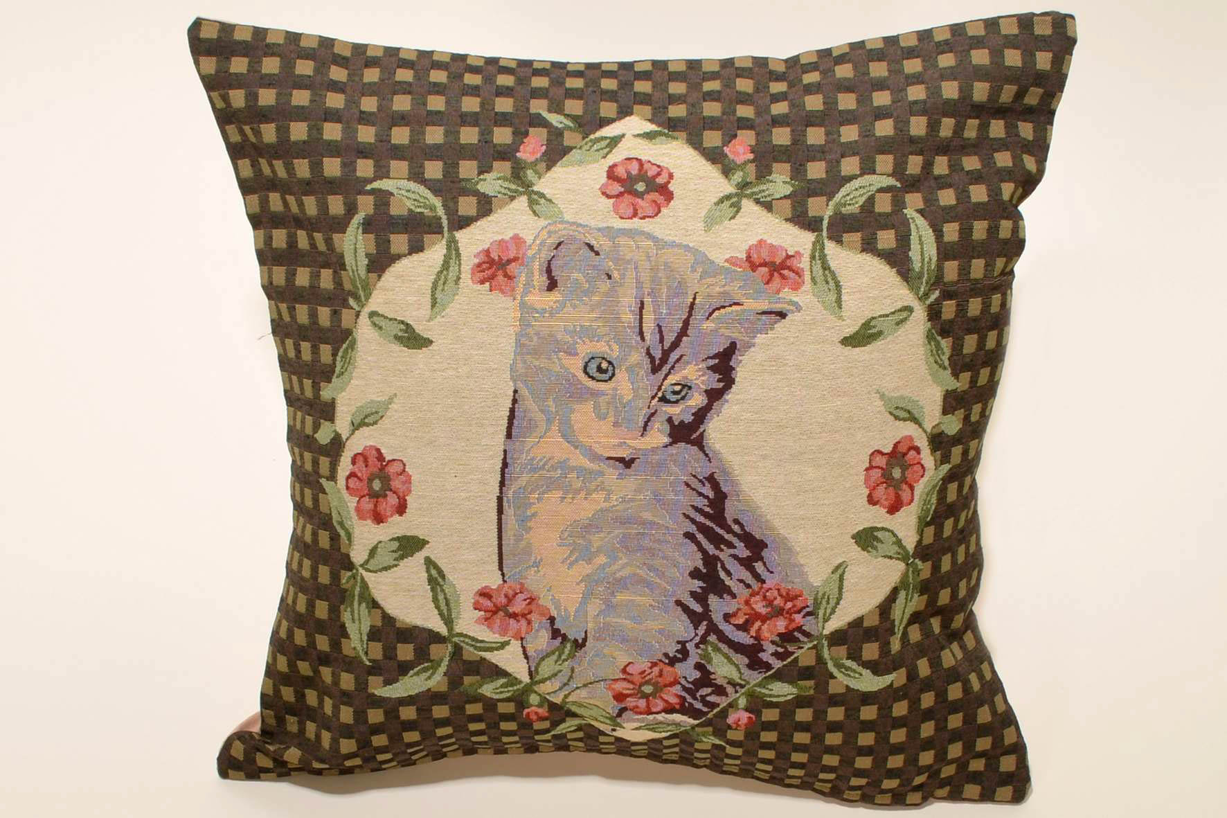 ROSES-CAT ΜΑΞΙΛΑΡΟΘΗΚΗ (45cm x 45cm) ROSES CAT SilkFashion - Image 1