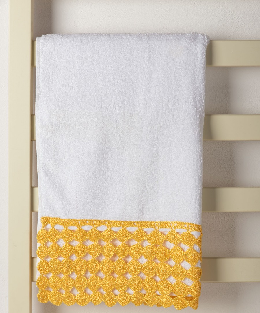Untitled-2586 Πετσέτα Προσώπου (50cm x 100cm) με δαντέλα λευκό/κίτρινο SilkFashion - Image 1