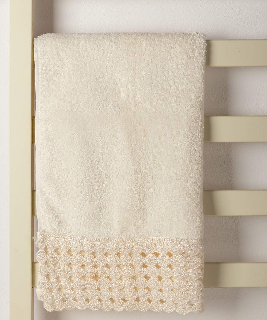 Untitled-2587-1 Πετσέτα Προσώπου (50cm x 100cm) με δαντέλα ivory SilkFashion - Image 1