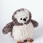 Λούτρινη κουκουβάγια (17cm x 10cm) μπέζ SilkFashion