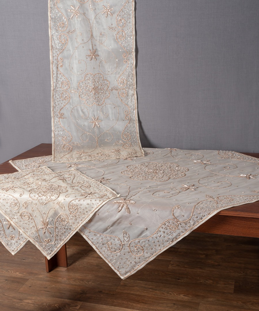 eratoivory-3 Τραπεζοκαρέ (125cm x 125cm) Ερατώ Ivory SilkFashion - Image 1