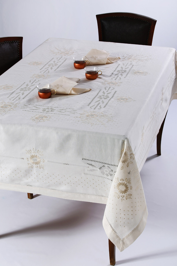 jx57bmpez Χειροποίητο τραπεζομάντηλο JX57B (170cm x 220cm) μπέζ SilkFashion - Image 1